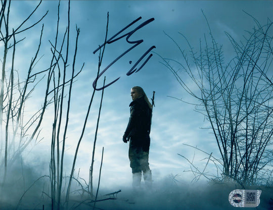 Henry Cavill Signed 8x10 Photo - SWAU Authenticated