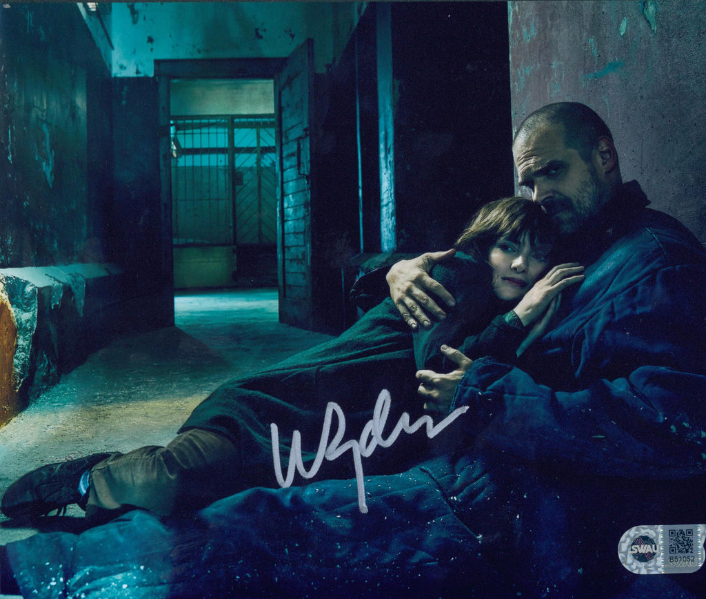 Winona Ryder Signed 8x10 Photo - SWAU Authenticated