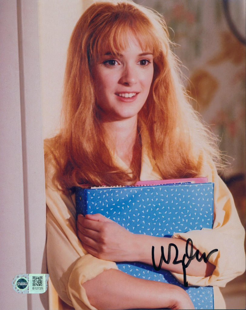 Winona Ryder Signed 8x10 Photo - SWAU Authenticated