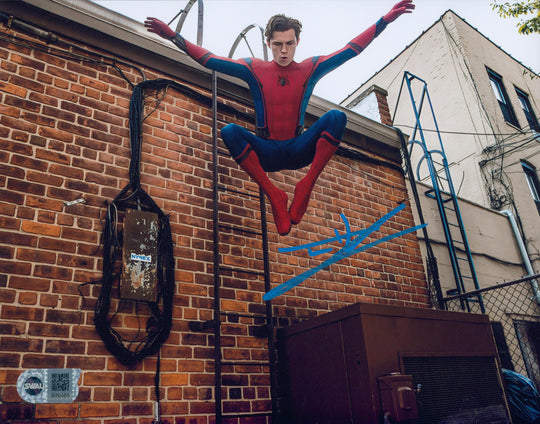 Tom Holland Signed 8x10 Photo - SWAU Authenticated