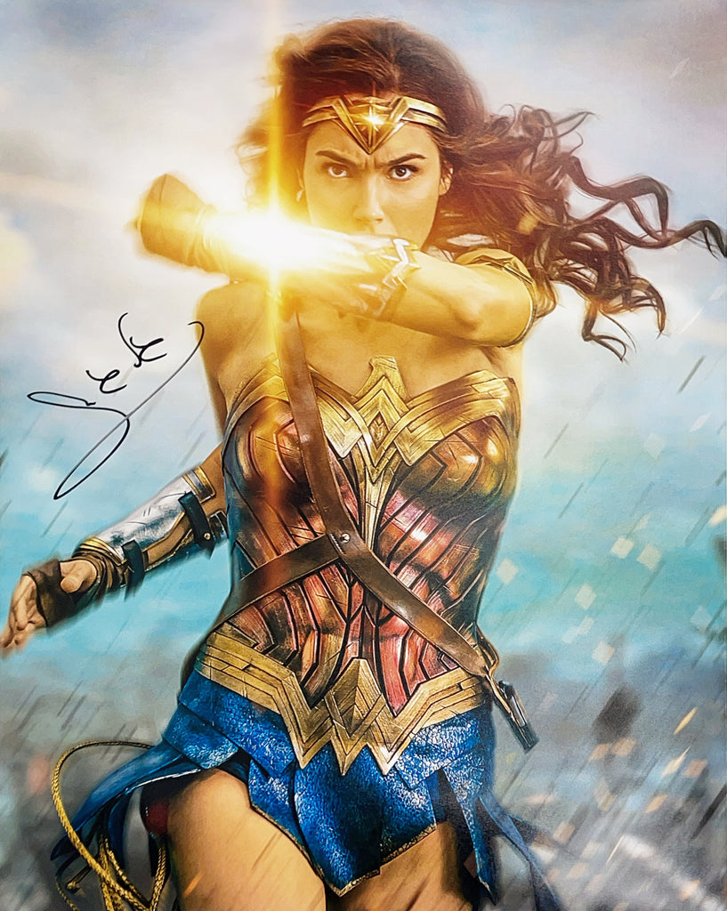 Gal Gadot Signed 16x20 Photo - SWAU Authenticated